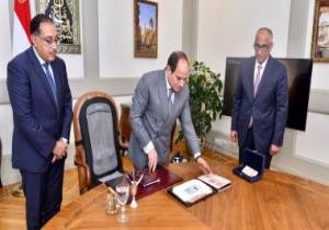 أخبار مصر.. الرئيس السيسي يوجه بتعزيز جهود مجابهة التحديات ودعم "التمويل العقارى"