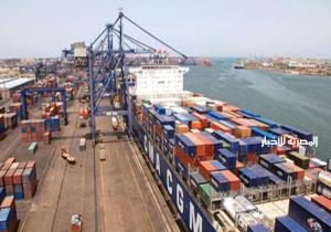 تداول 8 آلاف طن و533 شاحنة بضائع لميناء بورتوفيق بالسويس