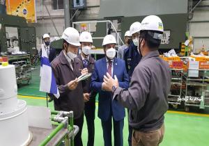 "وزير الانتاج الحربي" يتفقد مصانع شركتيّ "هيونداي ويا" و"هانوا" الكوريتين لبحث تعزيز التعاون المشترك