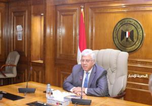وزير التعليم العالي يتلقى تقريرًا حول تقديم الدعم الفني للبرامج الجديدة بالجامعات المصرية