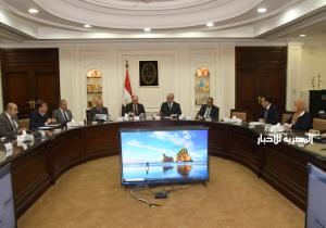 وزير الإسكان ومحافظ القاهرة يستعرضان إجراءات التعاقد وتخصيص الوحدات السكنية بمشروع تطوير "منطقة مثلث ماسبيرو"