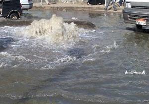 كسر ماسورة مياه في شارع قصر العيني.. و"عمليات القاهرة": جار الانتهاء من الإصلاح