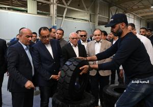 رئيس الوزراء يبدأ جولة تفقدية في مصنع بيراميدز لإطارات السيارات ببورسعيد