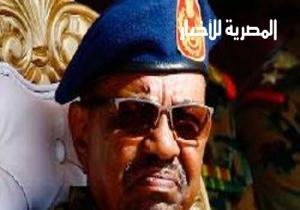 الجيش السوداني يجدد دعمه للبشير ويتعهد بالتصدي لأي مؤامرة