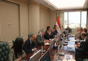 وزير الكهرباء يبحث مع «هواوي» توطين صناعة وسائل الاتصال والتكامل بين العدادات لحساب الطاقة وكشف التلاعب