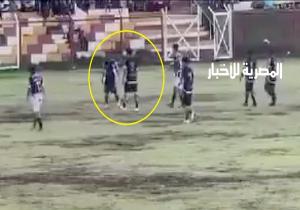 صاعقة برق تقتل لاعب كرة قدم داخل الملعب وتصيب 5 آخرين